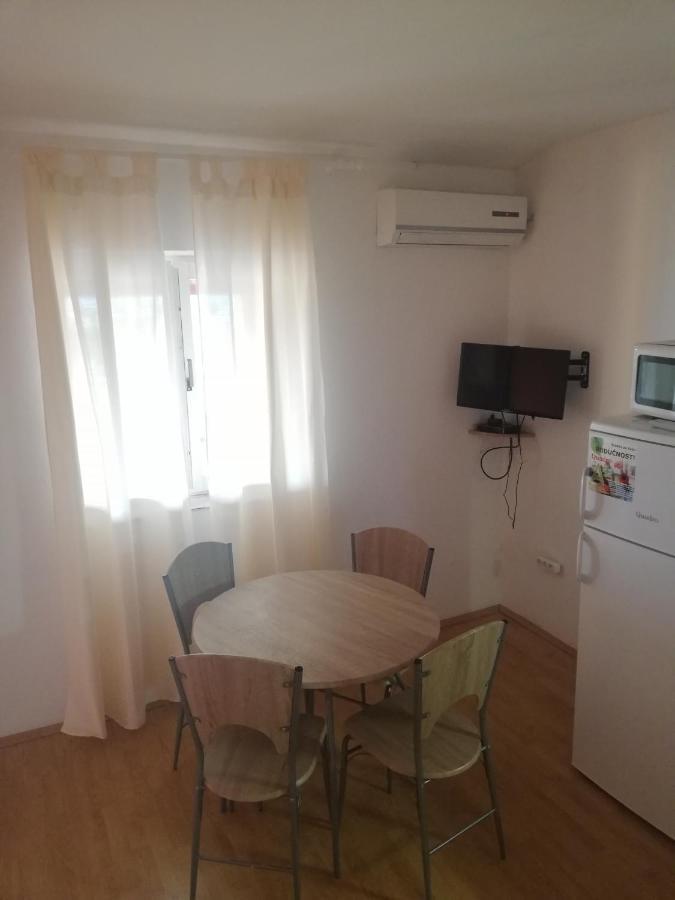 Apartments Lucija Solaris Шибеник Экстерьер фото