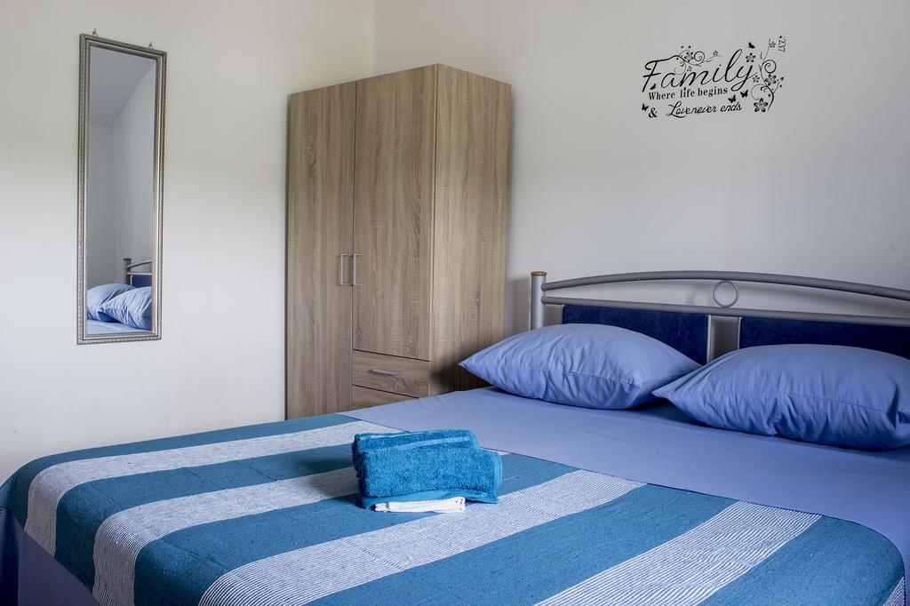 Apartments Lucija Solaris Шибеник Экстерьер фото